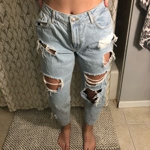Distressed boyfriend jeans